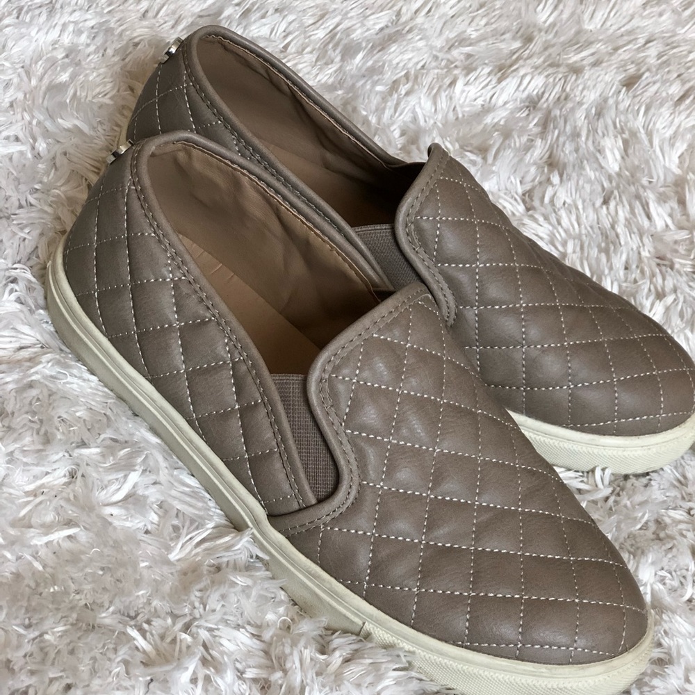 Steve Madden slip ons